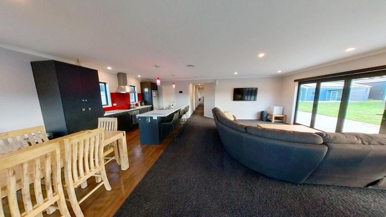 Full Holiday Home To Yourself, Up To 21 Guests Atiamuri Εξωτερικό φωτογραφία